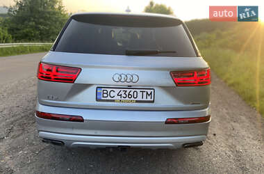 Внедорожник / Кроссовер Audi Q7 2016 в 
