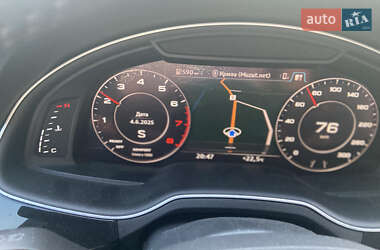 Внедорожник / Кроссовер Audi Q7 2016 в 