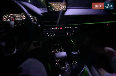 Внедорожник / Кроссовер Audi Q7 2016 в 