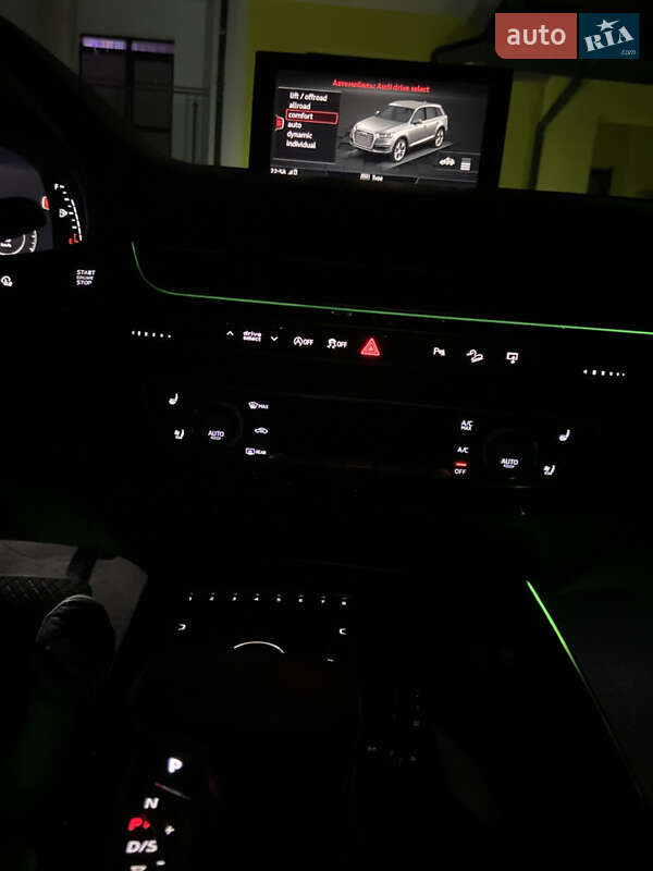 Позашляховик / Кросовер Audi Q7 2016 в Дрогобичі