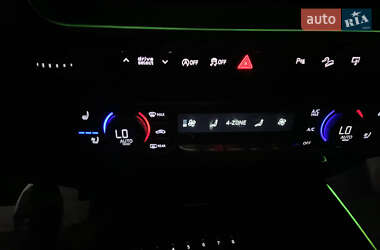 Внедорожник / Кроссовер Audi Q7 2016 в 