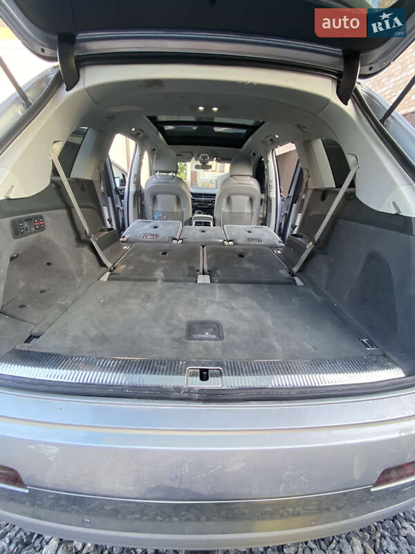 Позашляховик / Кросовер Audi Q7 2016 в Дрогобичі