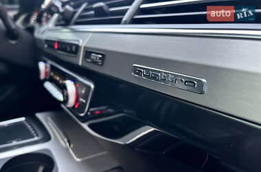 Внедорожник / Кроссовер Audi Q7 2016 в 
