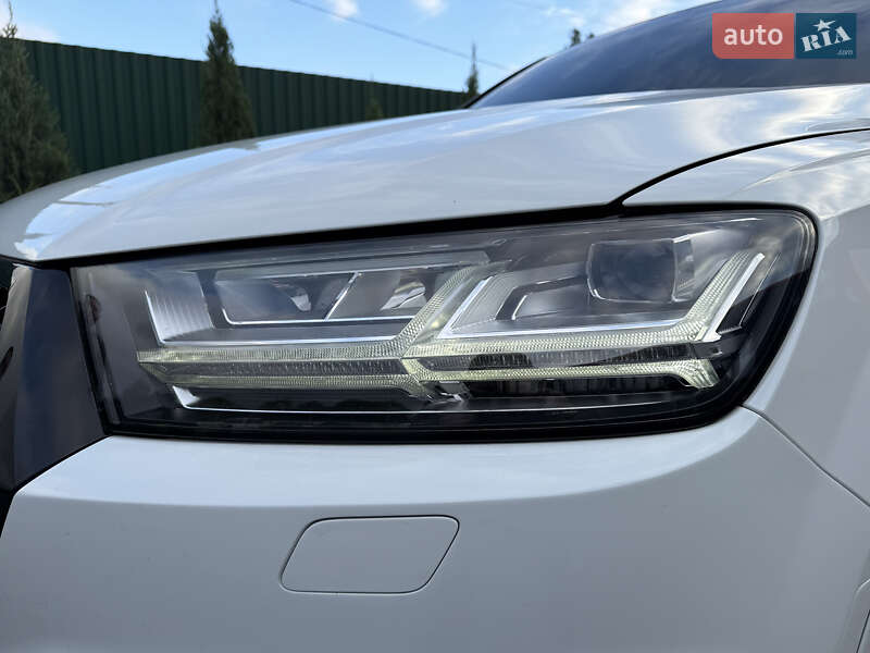 Внедорожник / Кроссовер Audi Q7 2016 в Коростышеве