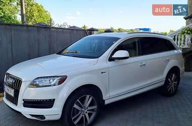 Внедорожник / Кроссовер Audi Q7 2015 в 