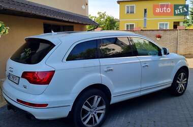 Внедорожник / Кроссовер Audi Q7 2015 в 
