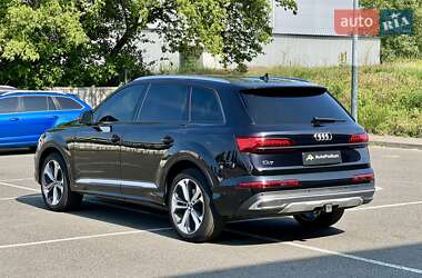 Внедорожник / Кроссовер Audi Q7 2020 в 