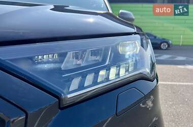 Внедорожник / Кроссовер Audi Q7 2020 в 