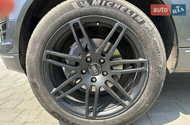 Внедорожник / Кроссовер Audi Q7 2013 в 
