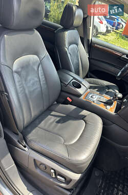 Внедорожник / Кроссовер Audi Q7 2013 в 
