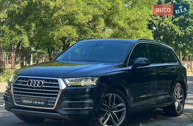 Позашляховик / Кросовер Audi Q7 2016 в Миколаєві