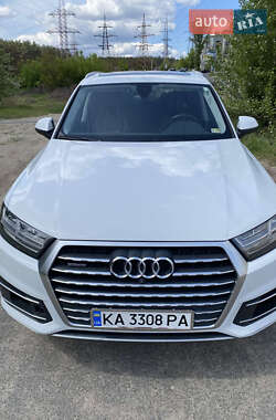 Внедорожник / Кроссовер Audi Q7 2017 в 