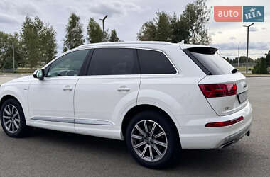 Внедорожник / Кроссовер Audi Q7 2018 в 