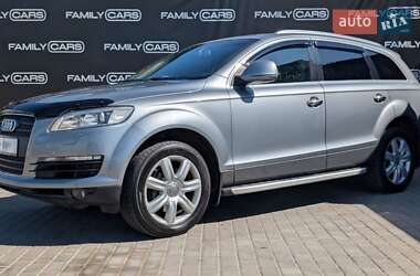 Позашляховик / Кросовер Audi Q7 2007 в 