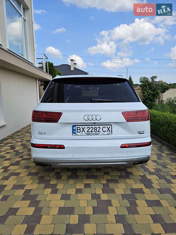 Внедорожник / Кроссовер Audi Q7 2016 в Хмельницком