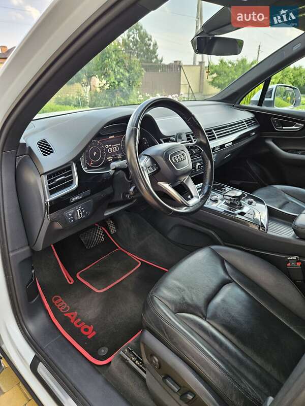 Внедорожник / Кроссовер Audi Q7 2016 в Хмельницком
