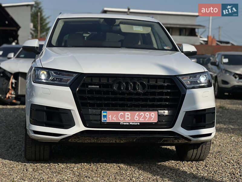 Внедорожник / Кроссовер Audi Q7 2017 в Стрые