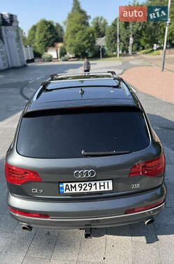 Внедорожник / Кроссовер Audi Q7 2013 в 