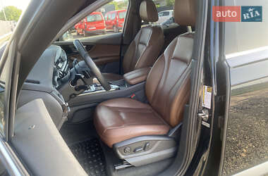 Внедорожник / Кроссовер Audi Q7 2017 в 