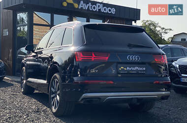 Внедорожник / Кроссовер Audi Q7 2017 в 