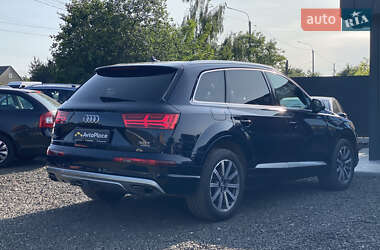 Внедорожник / Кроссовер Audi Q7 2017 в 