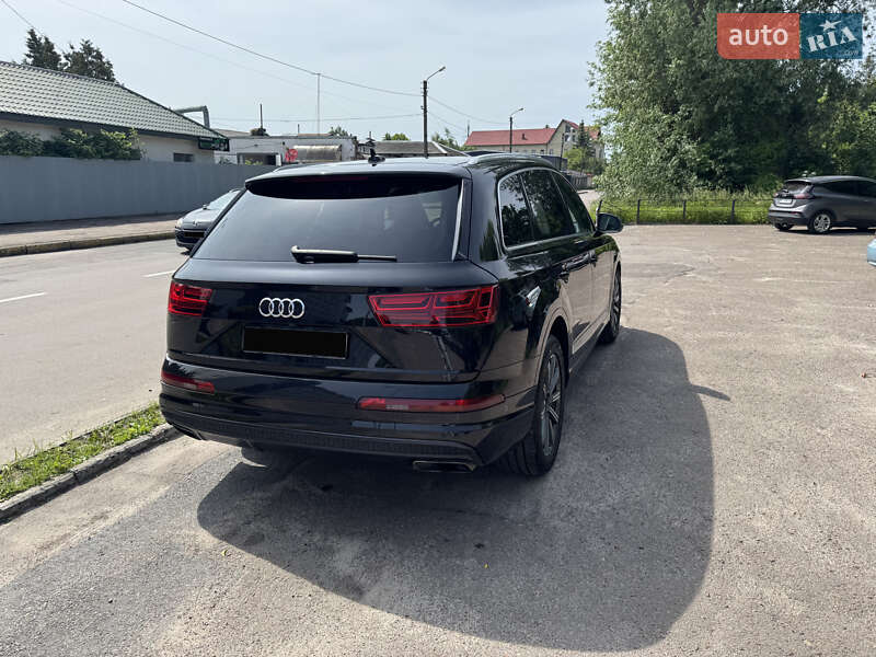 Внедорожник / Кроссовер Audi Q7 2017 в Львове