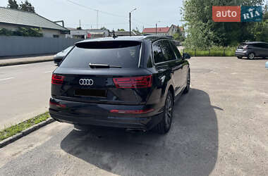 Внедорожник / Кроссовер Audi Q7 2017 в 