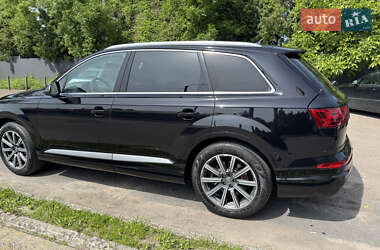 Внедорожник / Кроссовер Audi Q7 2017 в 