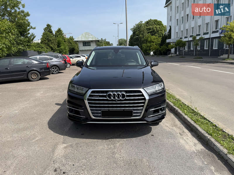 Внедорожник / Кроссовер Audi Q7 2017 в Львове