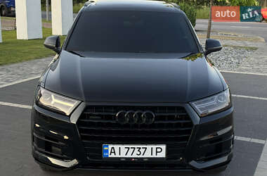 Внедорожник / Кроссовер Audi Q7 2015 в 