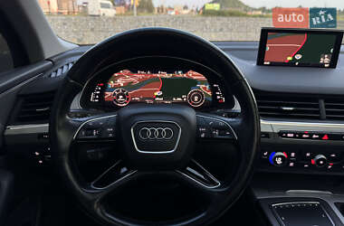 Внедорожник / Кроссовер Audi Q7 2015 в 