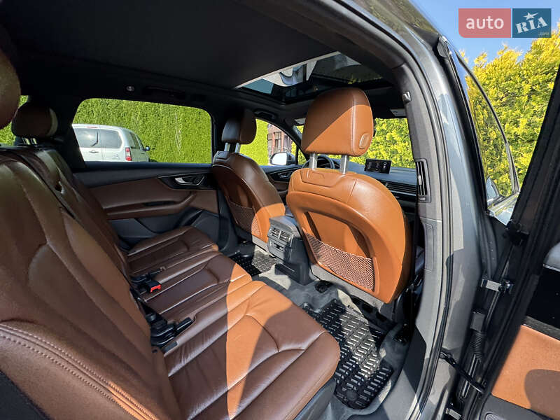 Внедорожник / Кроссовер Audi Q7 2017 в Стрые