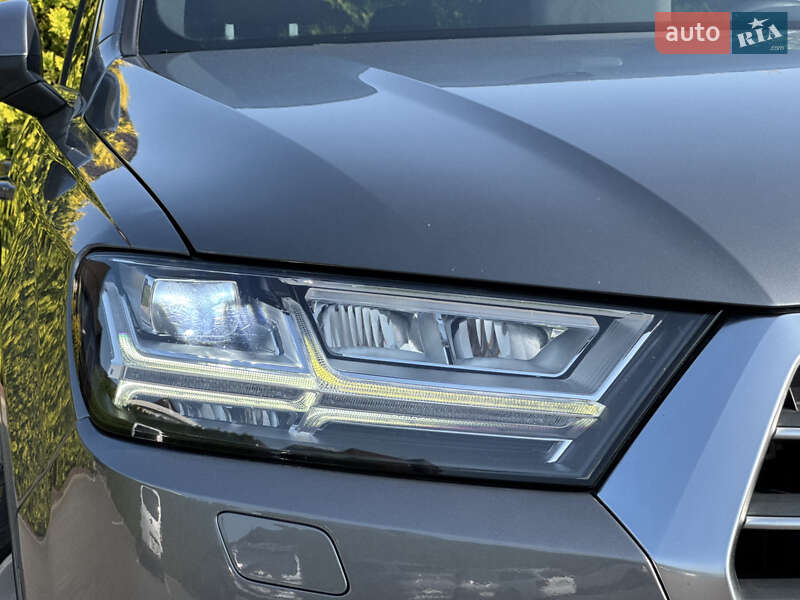 Внедорожник / Кроссовер Audi Q7 2017 в Стрые