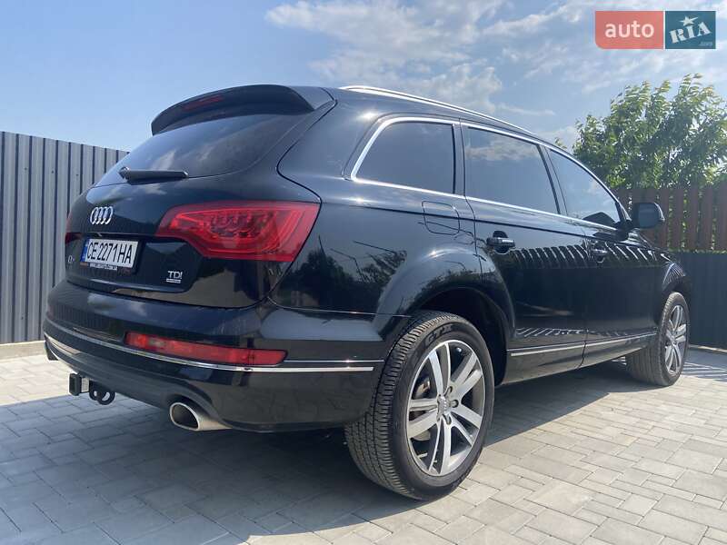 Внедорожник / Кроссовер Audi Q7 2015 в 
