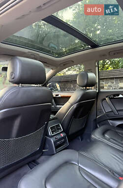 Позашляховик / Кросовер Audi Q7 2015 в 
