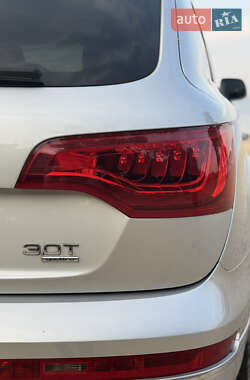 Внедорожник / Кроссовер Audi Q7 2013 в 