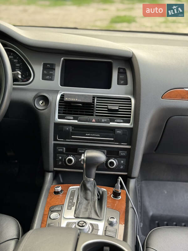 Позашляховик / Кросовер Audi Q7 2013 в Черкасах фото 22 Позашляховик / Кросовер Audi Q7 2013 в Черкасах