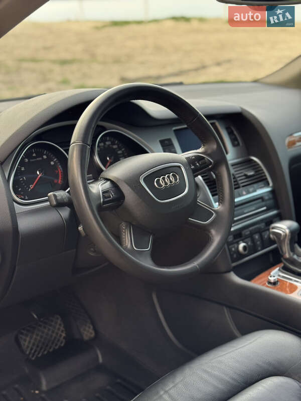 Позашляховик / Кросовер Audi Q7 2013 в Черкасах фото 30 Позашляховик / Кросовер Audi Q7 2013 в Черкасах