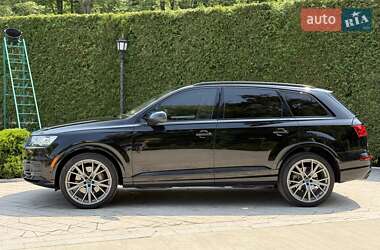 Внедорожник / Кроссовер Audi Q7 2018 в 