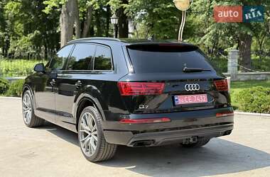 Внедорожник / Кроссовер Audi Q7 2018 в 