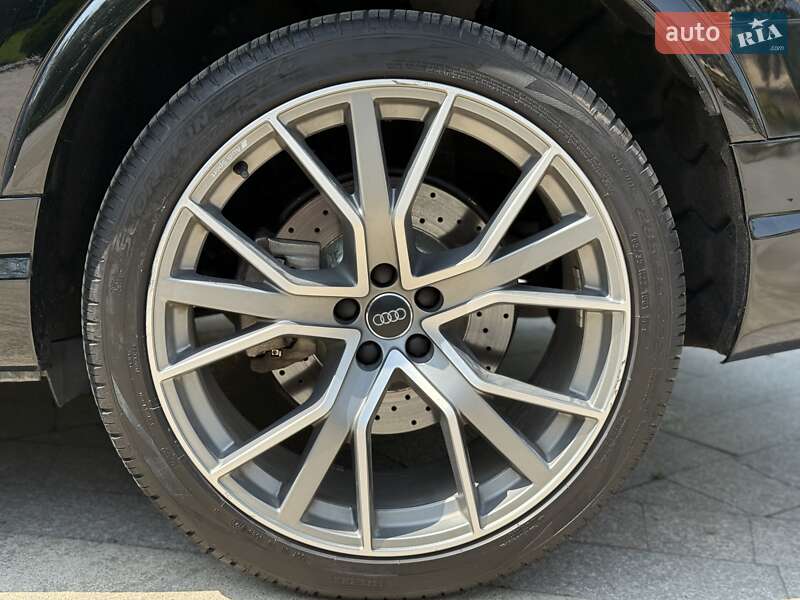 Внедорожник / Кроссовер Audi Q7 2018 в Жовкве