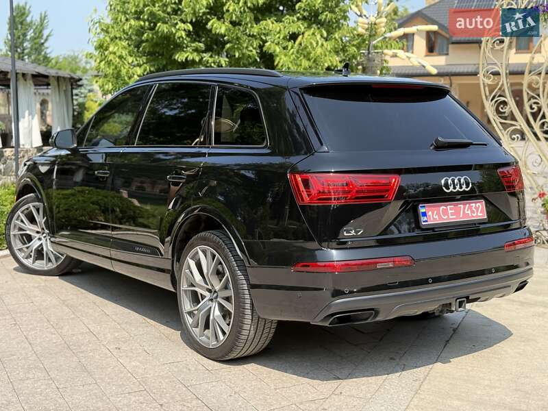 Внедорожник / Кроссовер Audi Q7 2018 в Жовкве