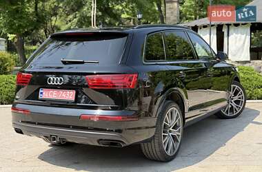 Внедорожник / Кроссовер Audi Q7 2018 в 