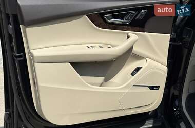Внедорожник / Кроссовер Audi Q7 2018 в 