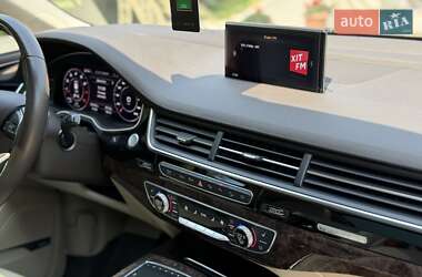 Внедорожник / Кроссовер Audi Q7 2018 в 