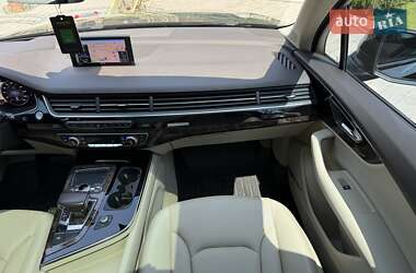 Внедорожник / Кроссовер Audi Q7 2018 в 