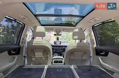 Внедорожник / Кроссовер Audi Q7 2018 в 
