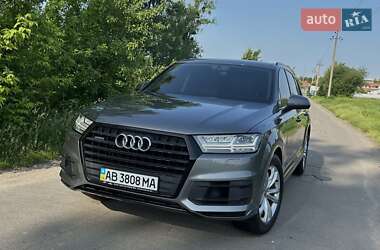 Позашляховик / Кросовер Audi Q7 2017 в 