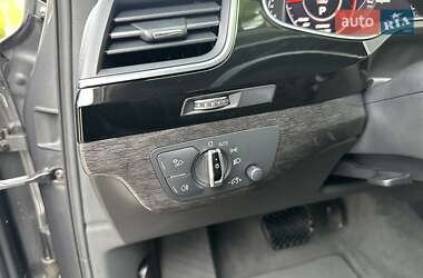 Позашляховик / Кросовер Audi Q7 2017 в 