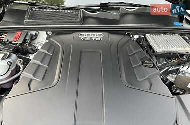 Позашляховик / Кросовер Audi Q7 2017 в 